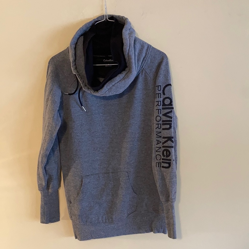 Calvin Klein women’s small performance quick dry